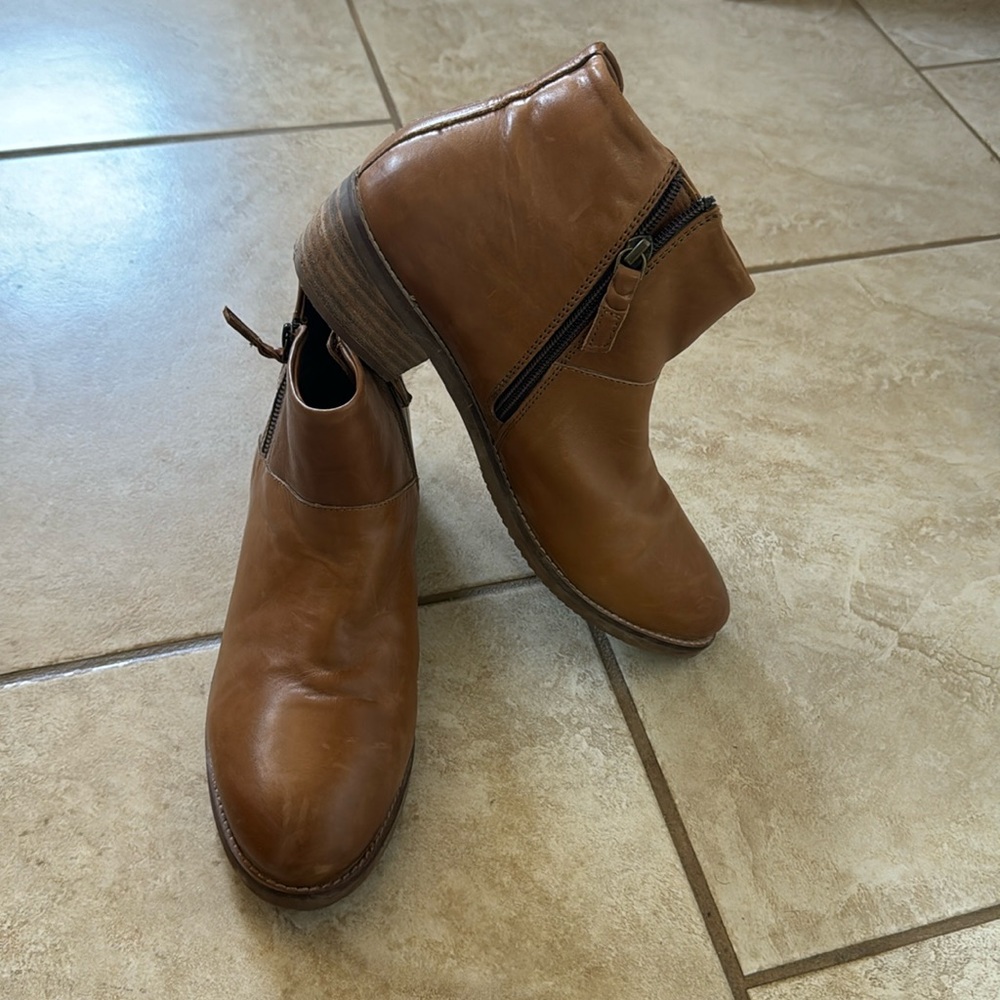 Tan bootie
